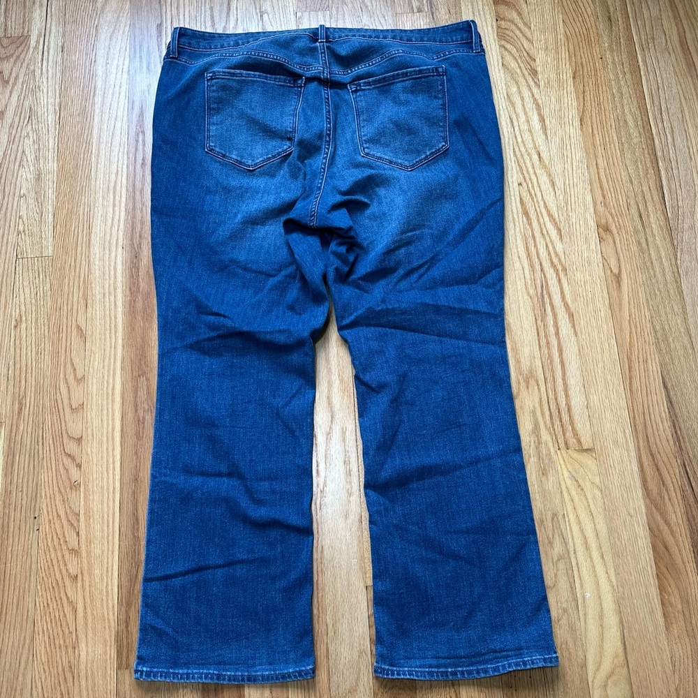 Old Navy WOW Mid Rise Bootcut Jean Medium Wash Sz 20 Regular - Picture 10 of 11